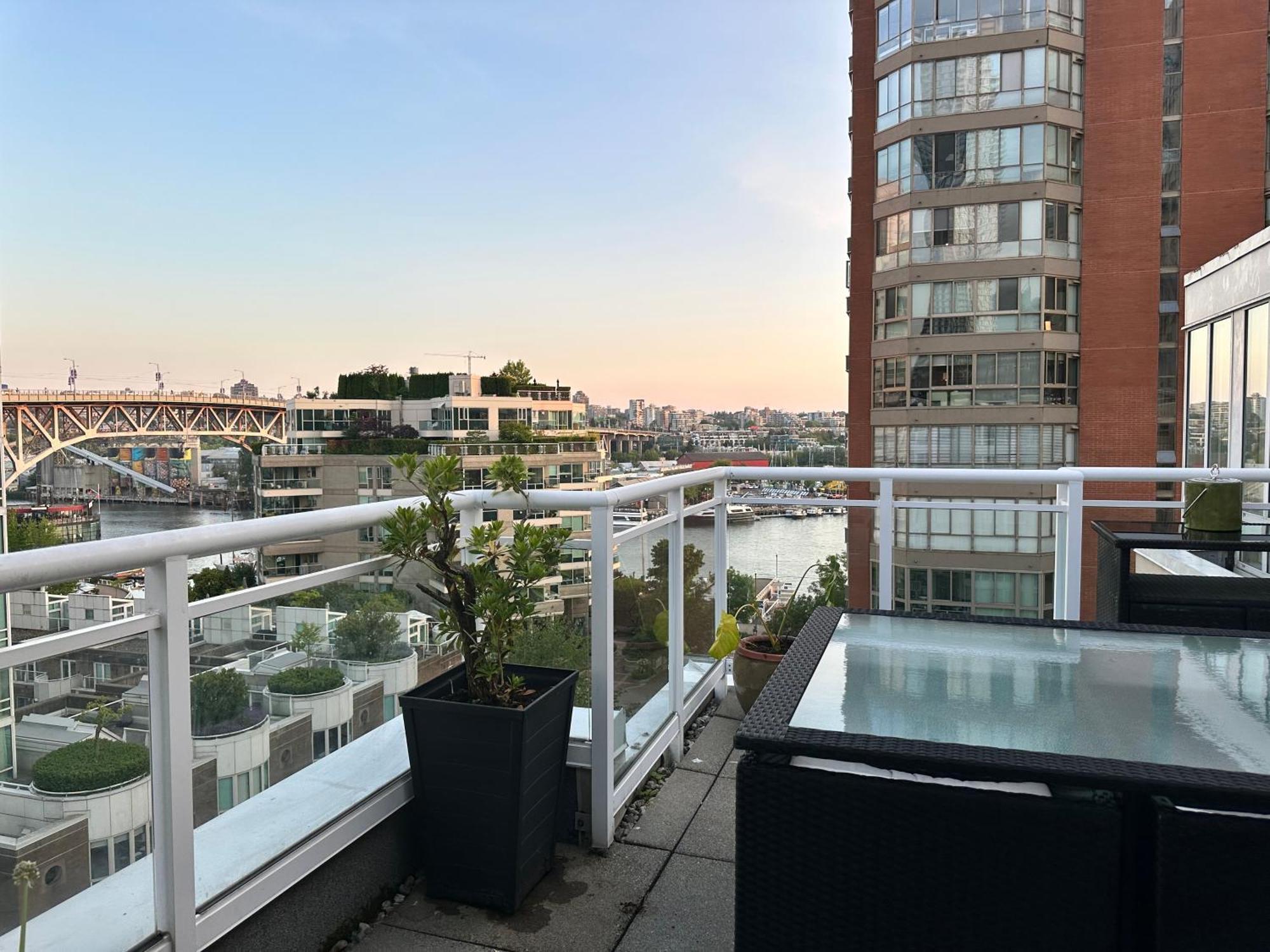 Penthouses Of Beach Ave Vancouver Buitenkant foto